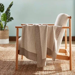 Disney Resorts Home Collection - Tropical Sand Legacy Throw