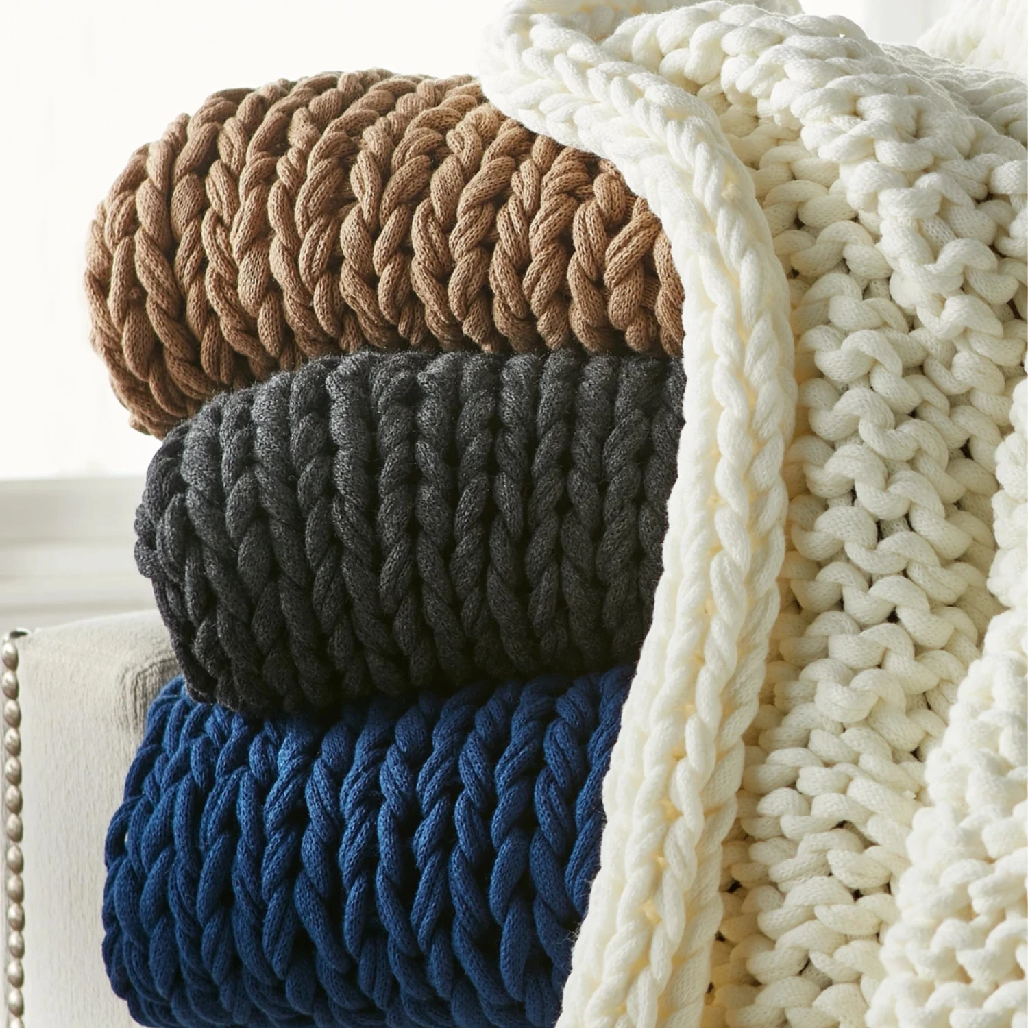 The Galaxy Throw | Azure 4 The Galaxy Throw | Azure - Image 2